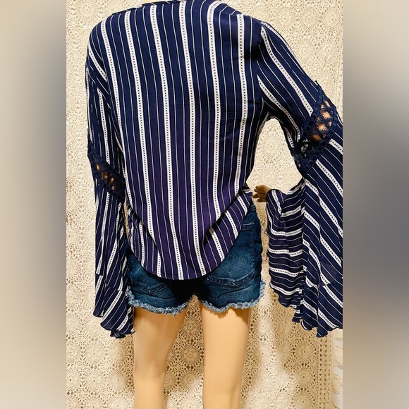 Tie front top with flare sleeves✨ - Picture 4 of 8